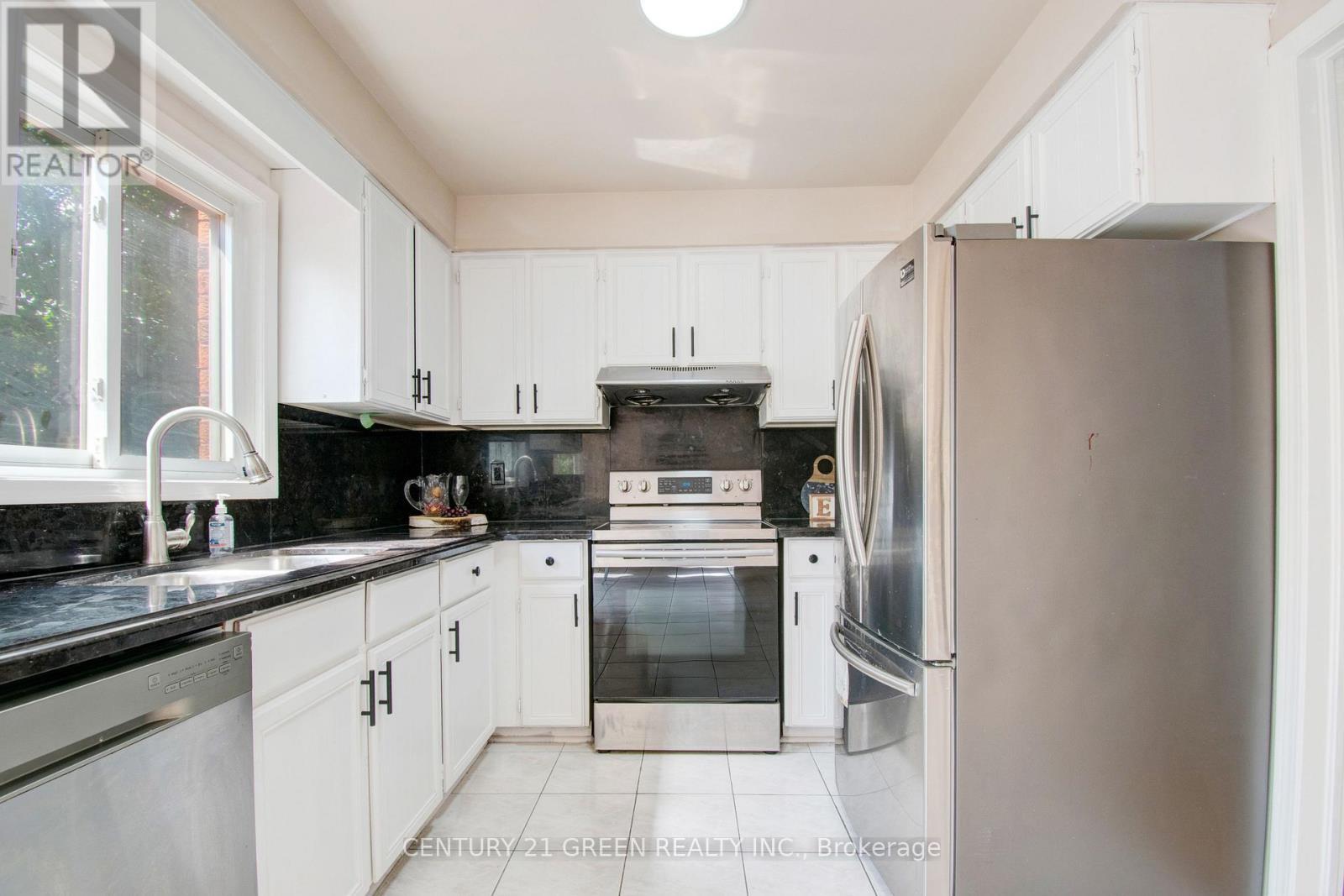 1 Candy Crescent, Brampton, ON - Indoor Photo Showing Kitchen With Double Sink