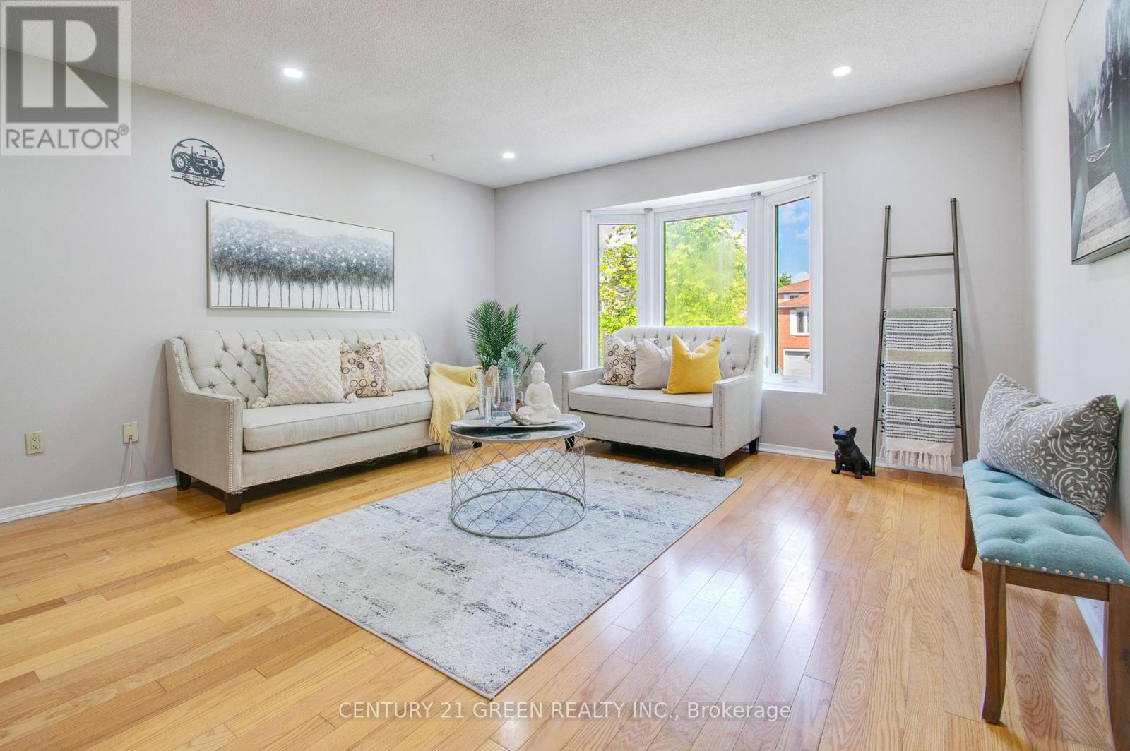 1 Candy Crescent, Brampton, ON - Indoor Photo Showing Living Room