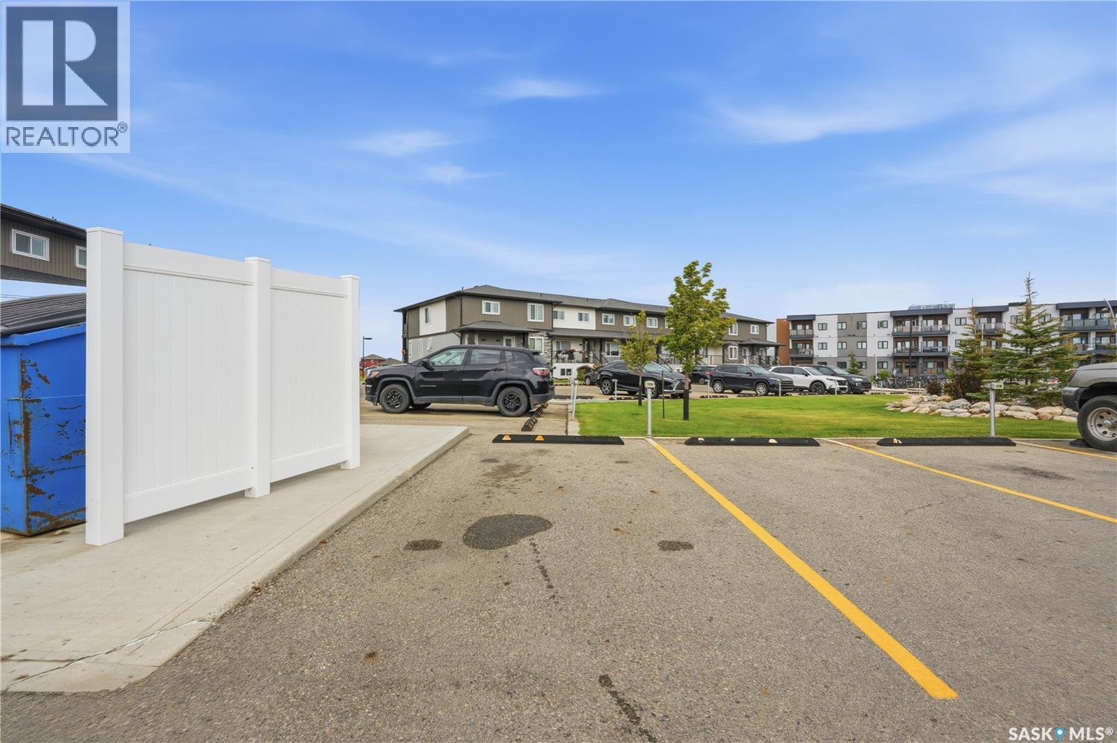 501 110 Akhtar Bend, Saskatoon, SK - Outdoor
