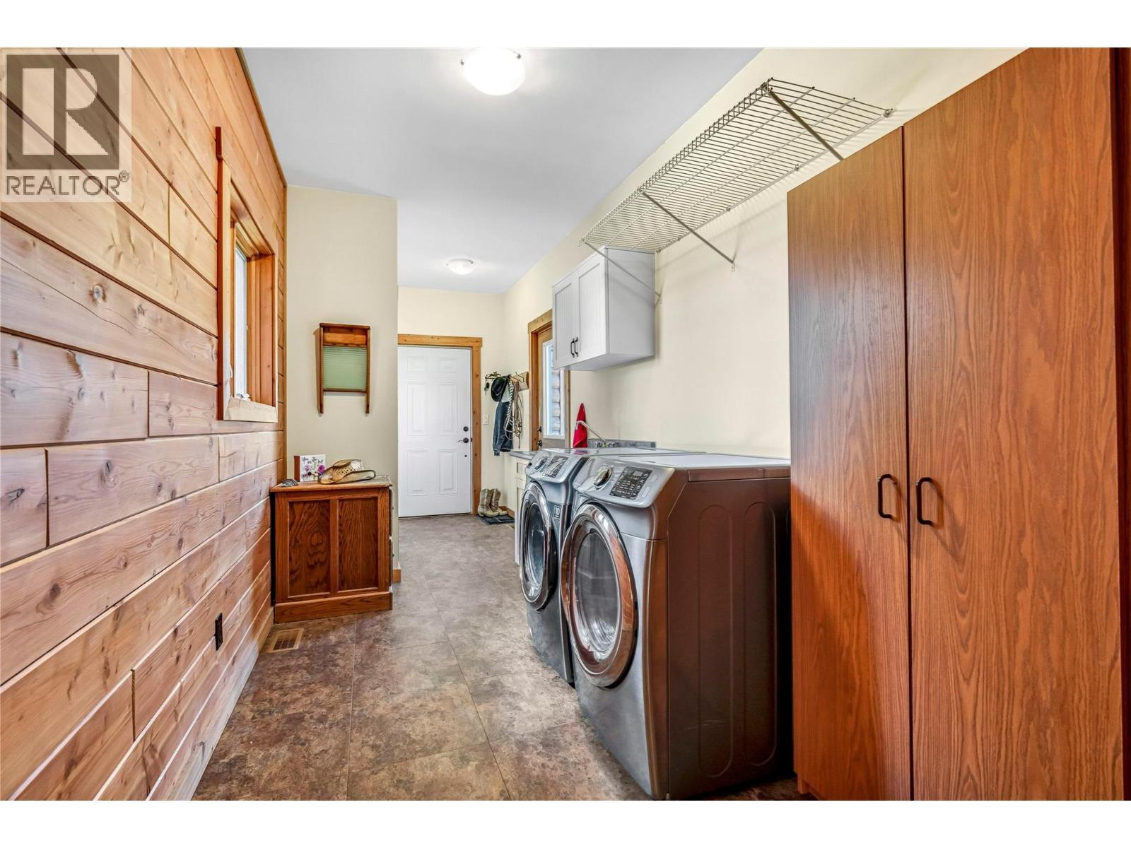 9371 6 Highway, Coldstream, BC - Indoor Photo Showing Laundry Room
