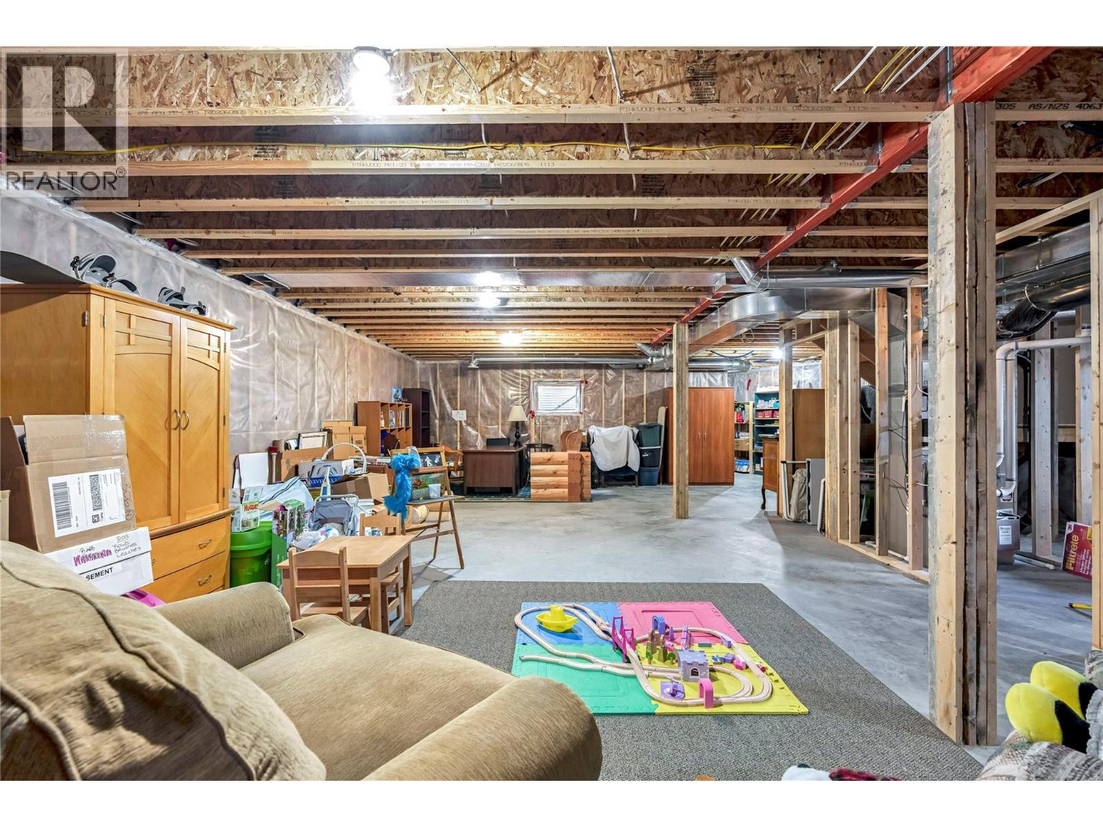 9371 6 Highway, Coldstream, BC - Indoor Photo Showing Basement