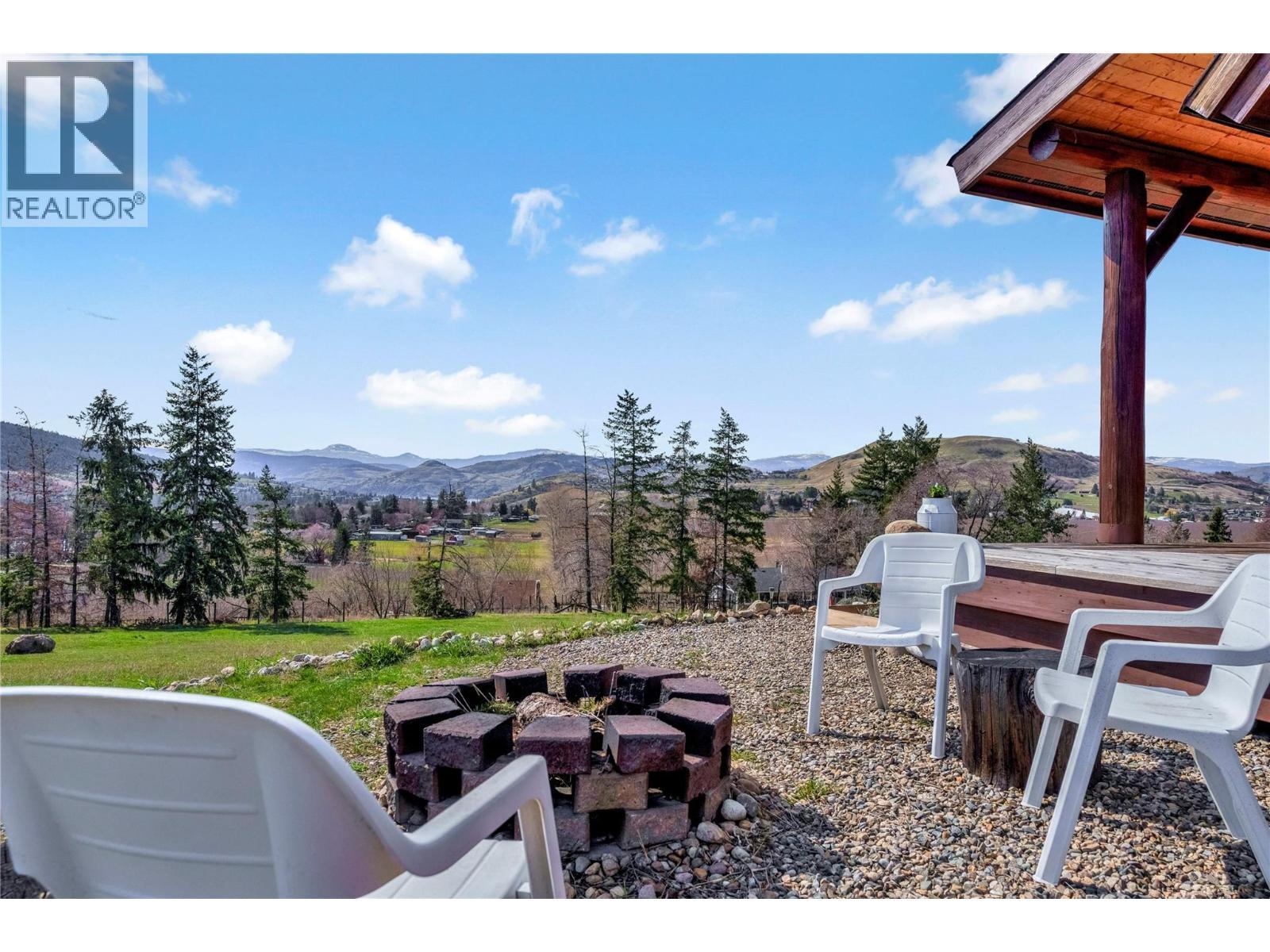 9371 6 Highway, Coldstream, BC - Outdoor