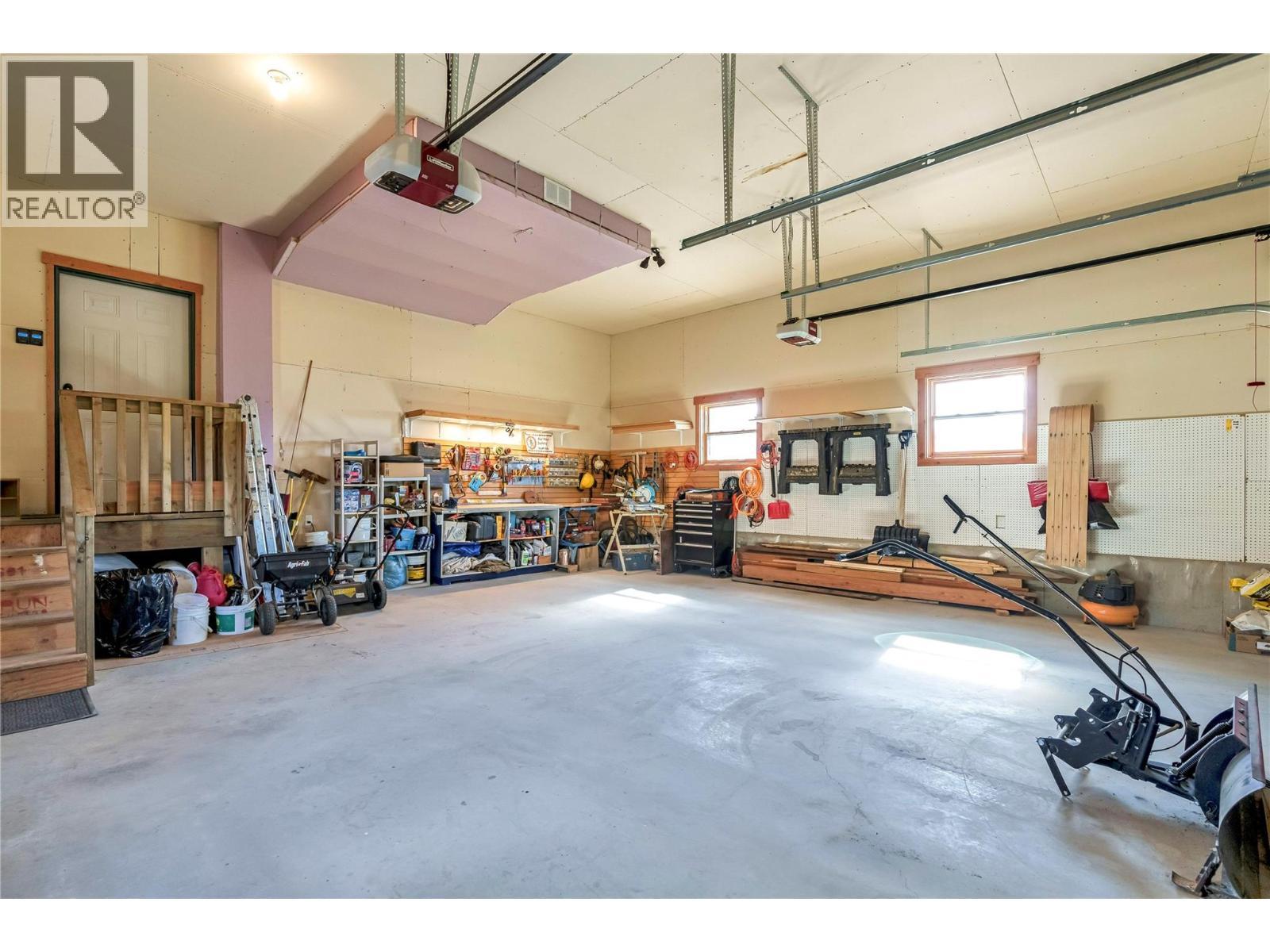 9371 6 Highway, Coldstream, BC - Indoor Photo Showing Garage