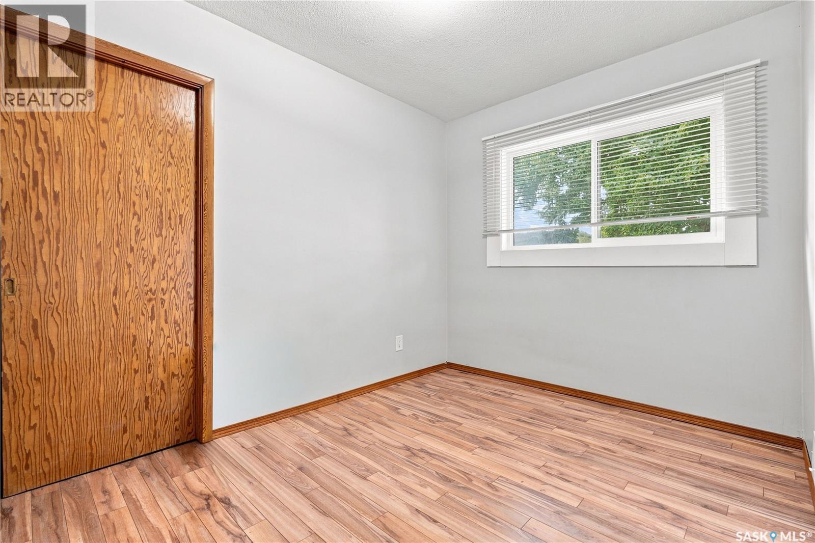 1915 Dufferin Avenue, Saskatoon, SK - Indoor Photo Showing Other Room