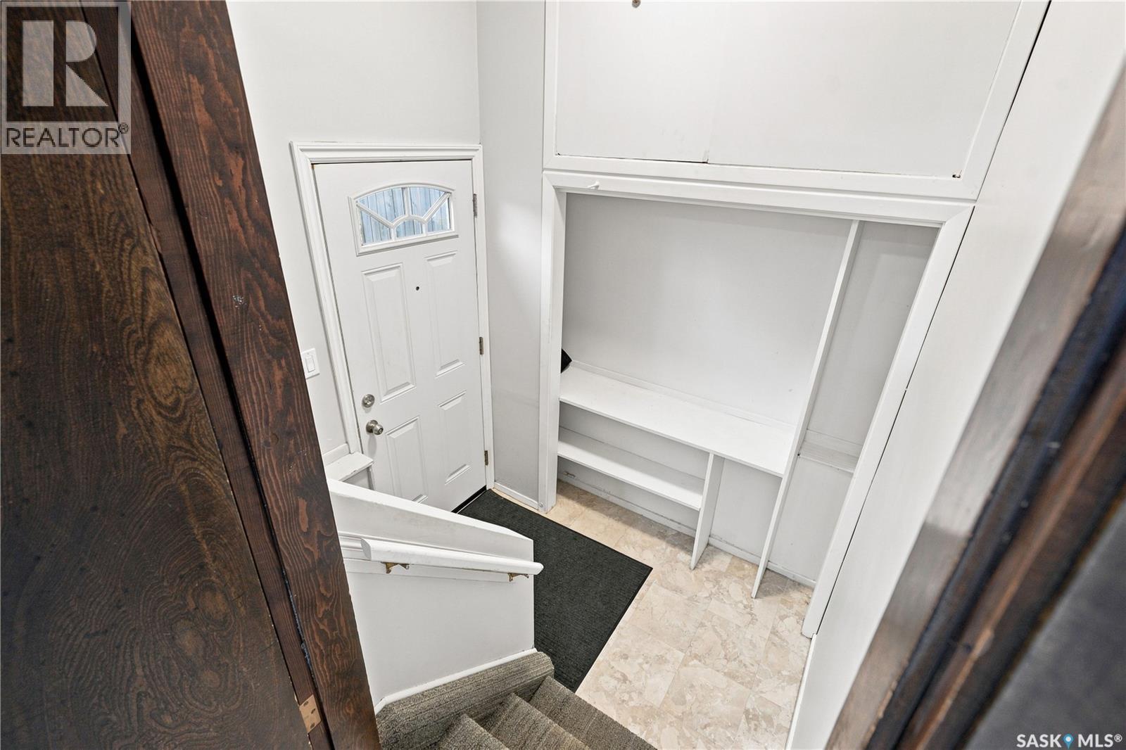 1915 Dufferin Avenue, Saskatoon, SK - Indoor Photo Showing Other Room