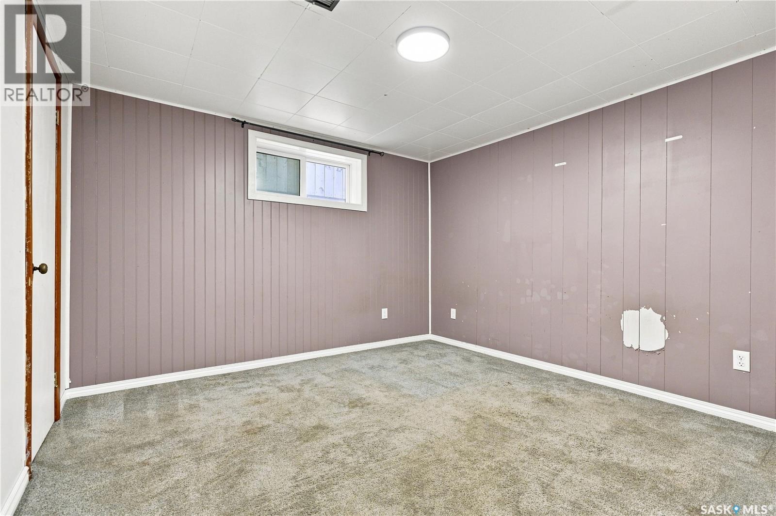 1915 Dufferin Avenue, Saskatoon, SK - Indoor Photo Showing Other Room