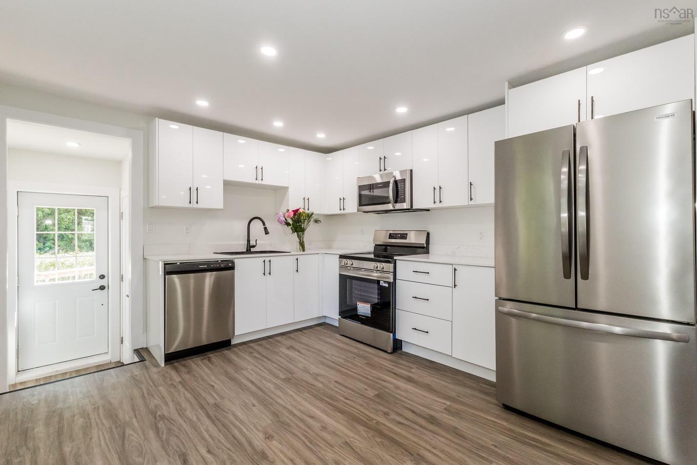 155 Wiley Avenue, Windsor, NS - Indoor Photo Showing Kitchen With Stainless Steel Kitchen With Upgraded Kitchen