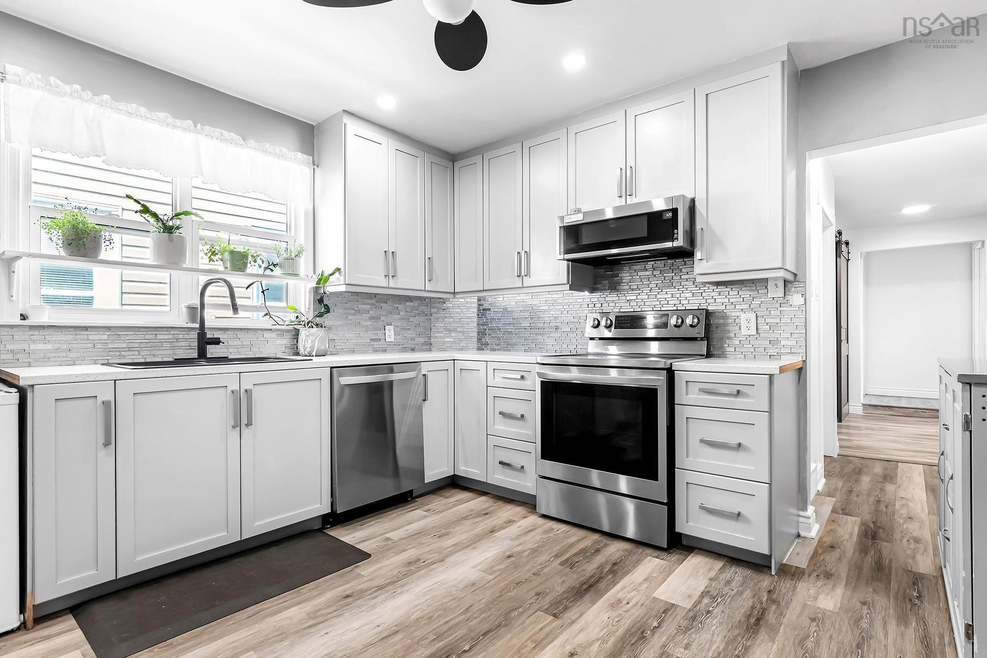 3581 Acadia Street, Halifax, NS - Indoor Photo Showing Kitchen With Upgraded Kitchen