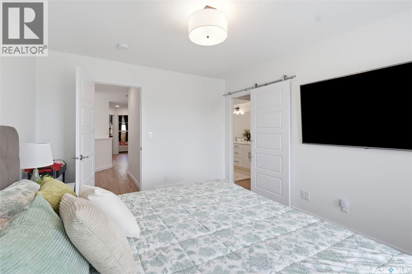 421 Germain Manor, Saskatoon, SK - Indoor Photo Showing Bedroom