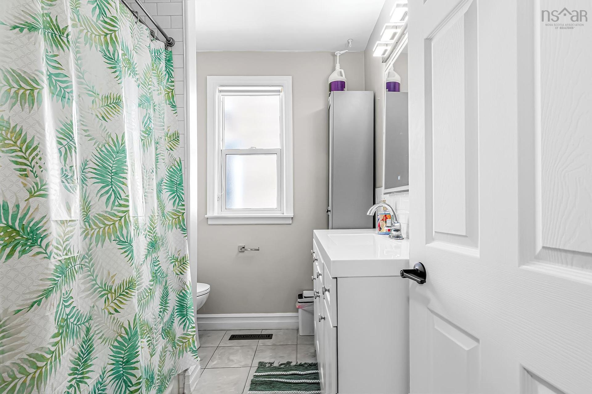 3581 Acadia Street, Halifax, NS - Indoor Photo Showing Bathroom