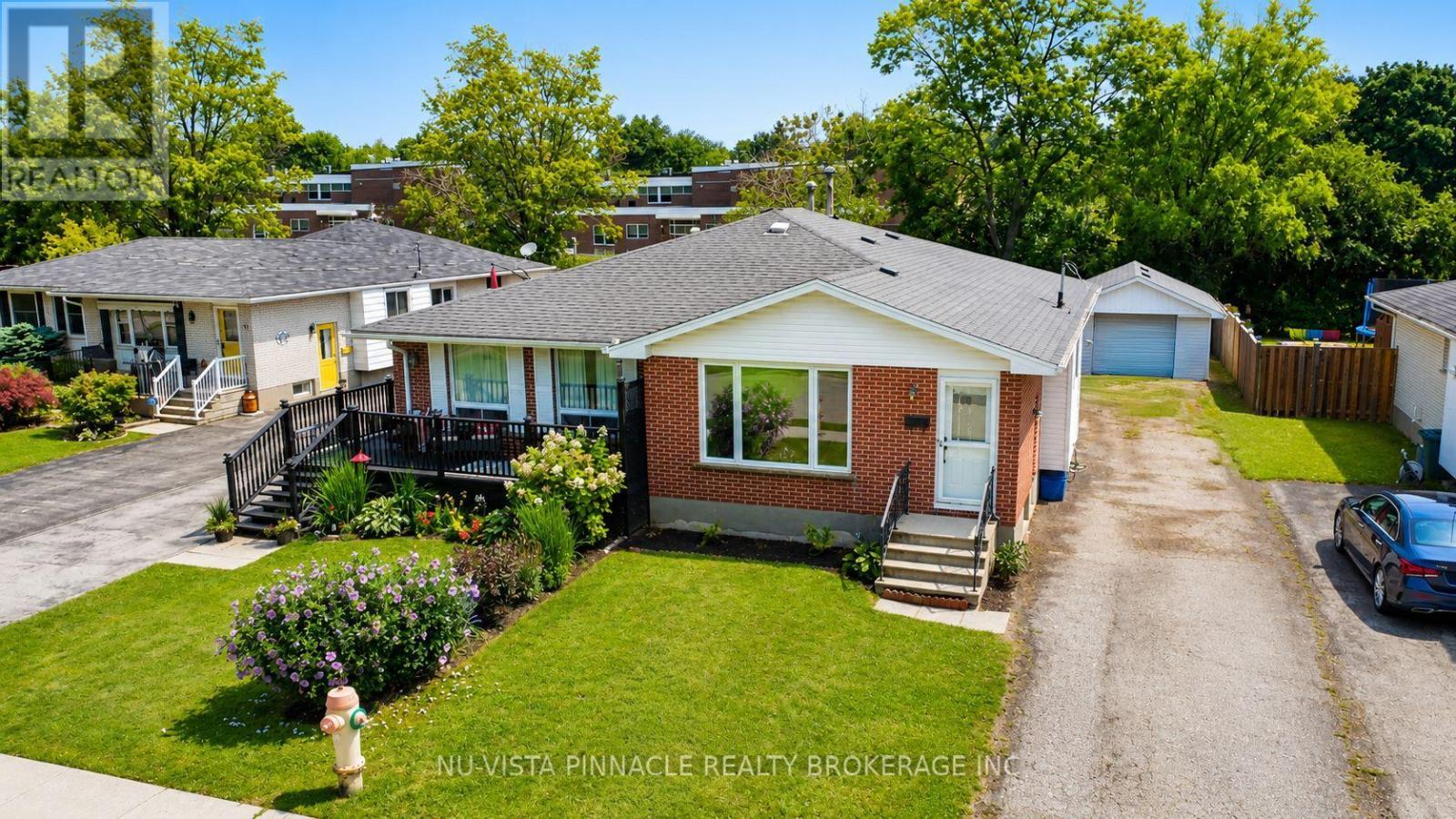 15 Gregory Place, St. Thomas, ON - Outdoor