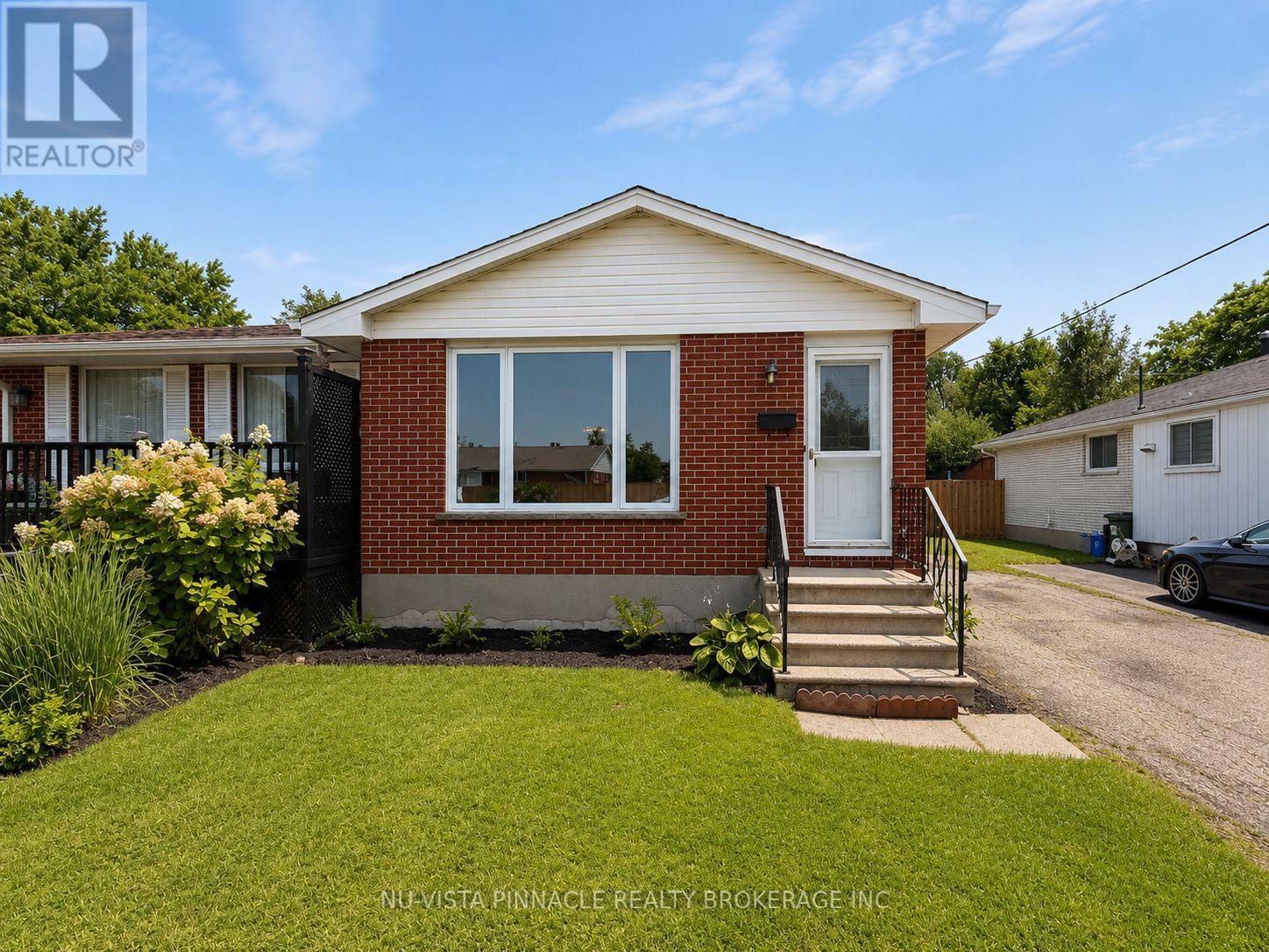 15 Gregory Place, St. Thomas, ON - Outdoor