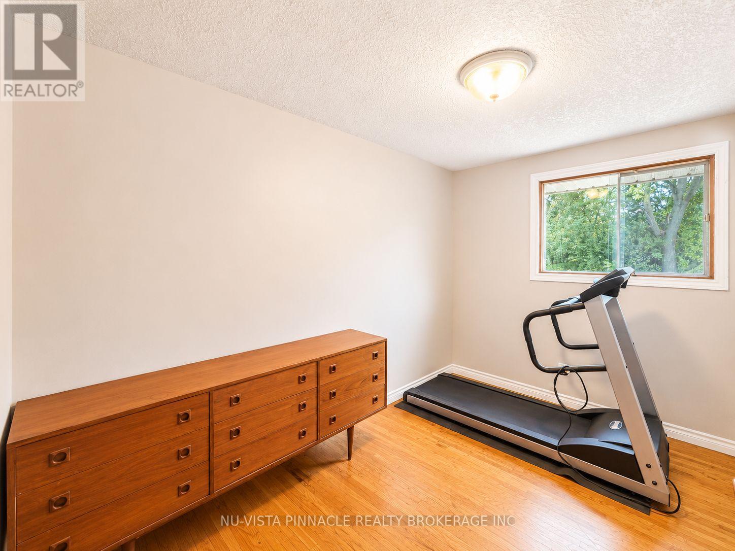 15 Gregory Place, St. Thomas, ON - Indoor