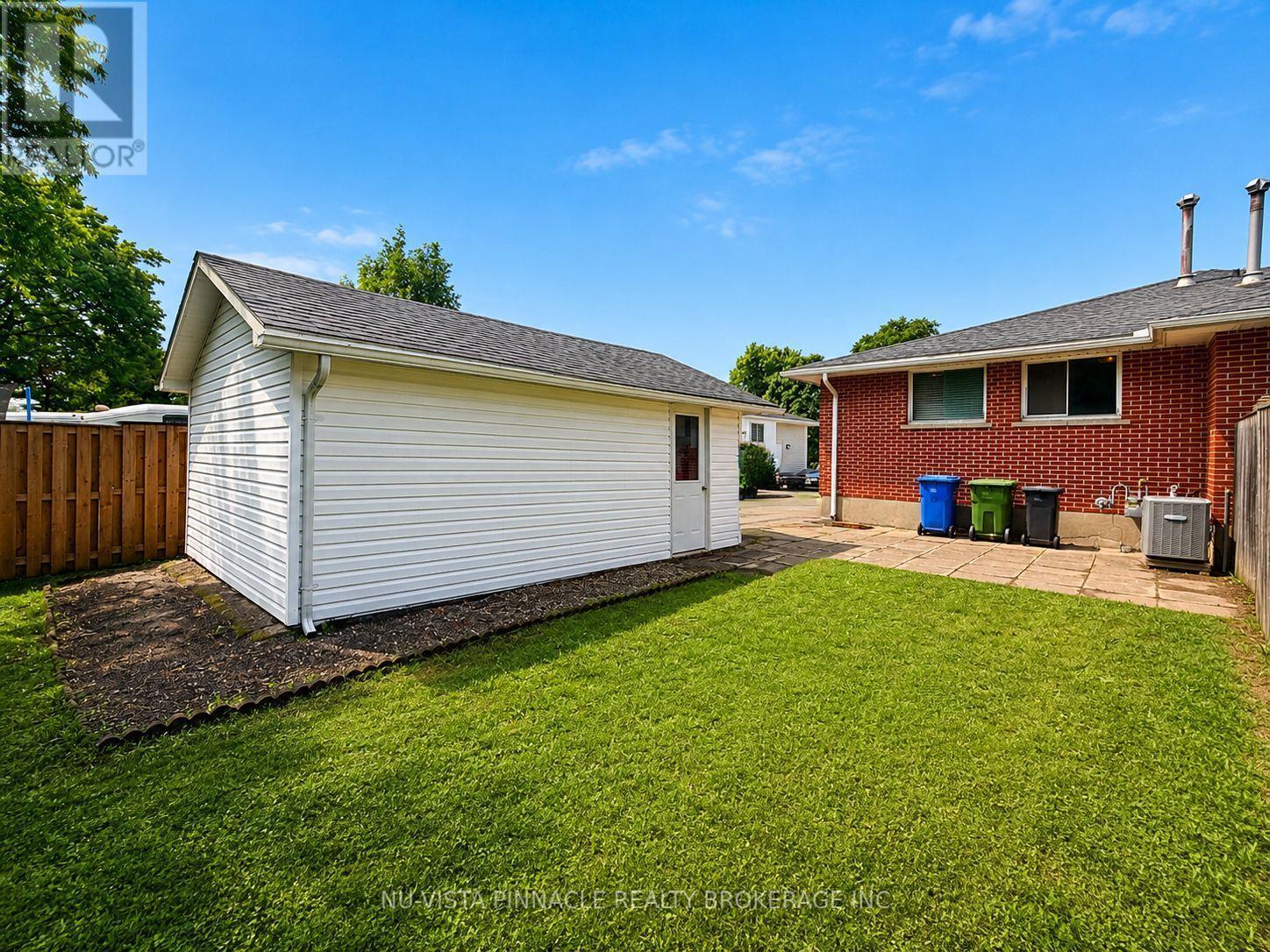 15 Gregory Place, St. Thomas, ON - Outdoor With Exterior