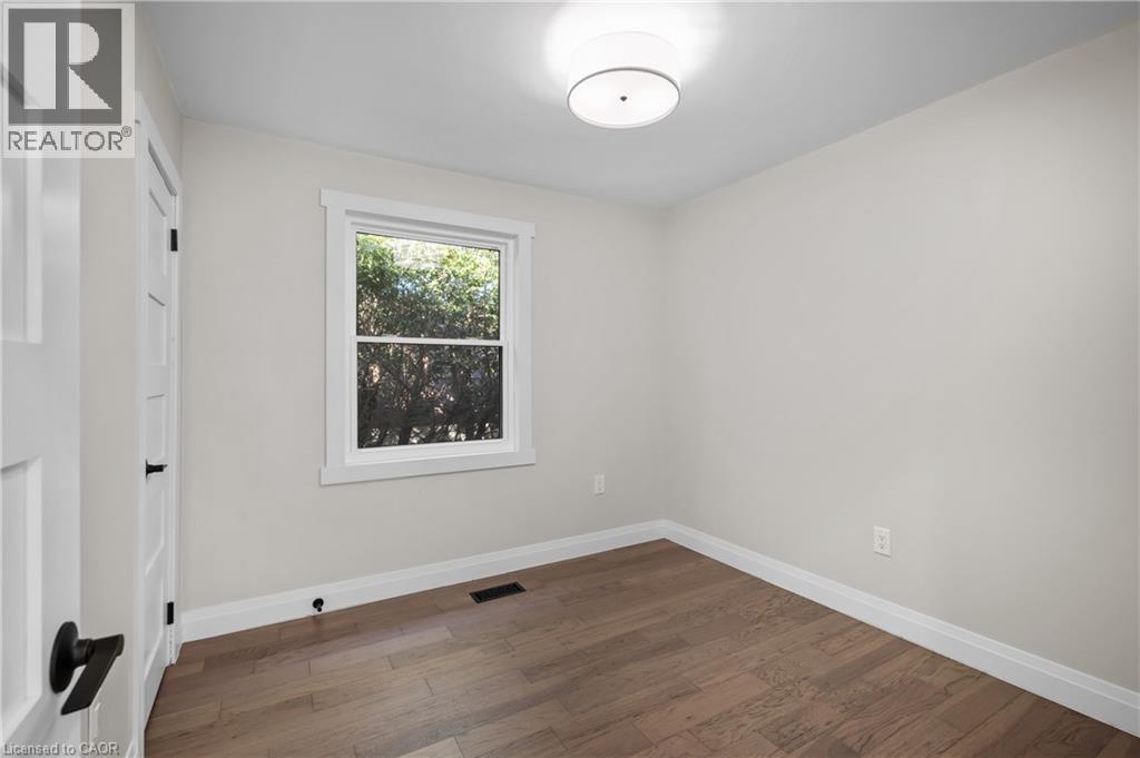 1041 Shepherd'S Drive, Burlington, ON - Indoor Photo Showing Other Room