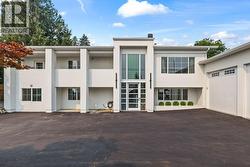2340 Thacker Drive West Kelowna, BC V1Z 1V8