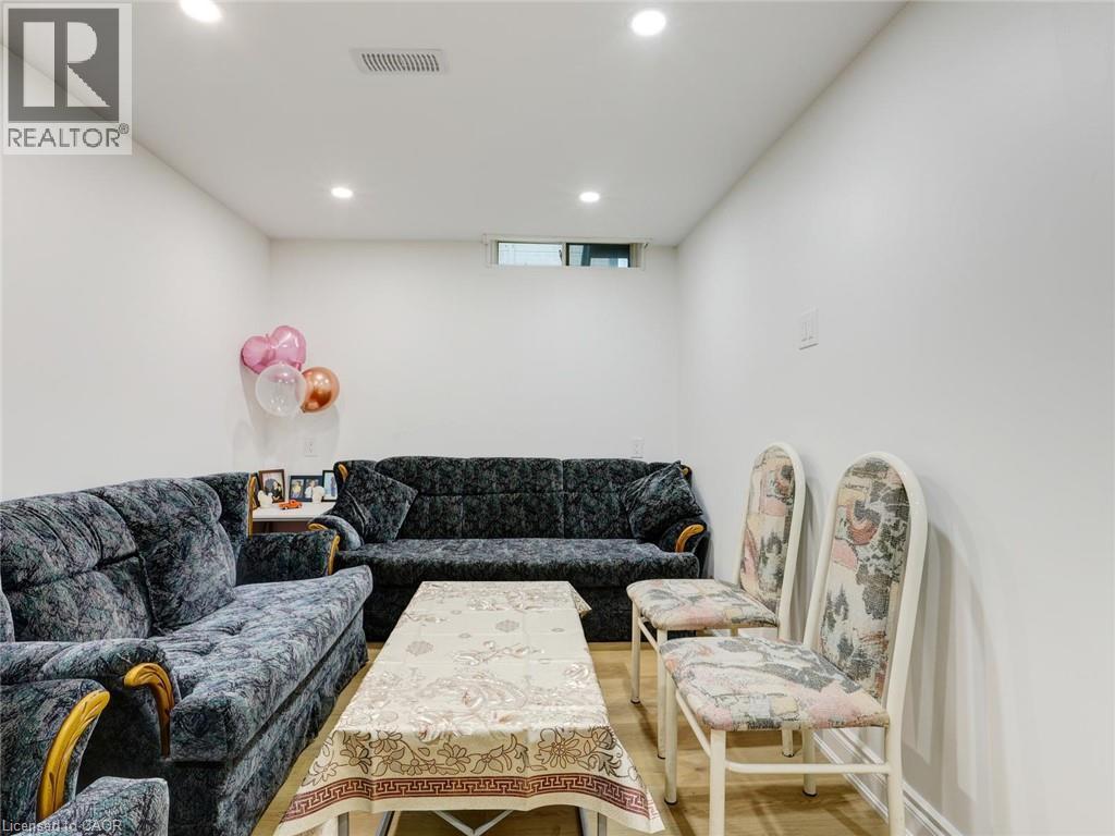 128 Macatee Place, Cambridge, ON - Indoor