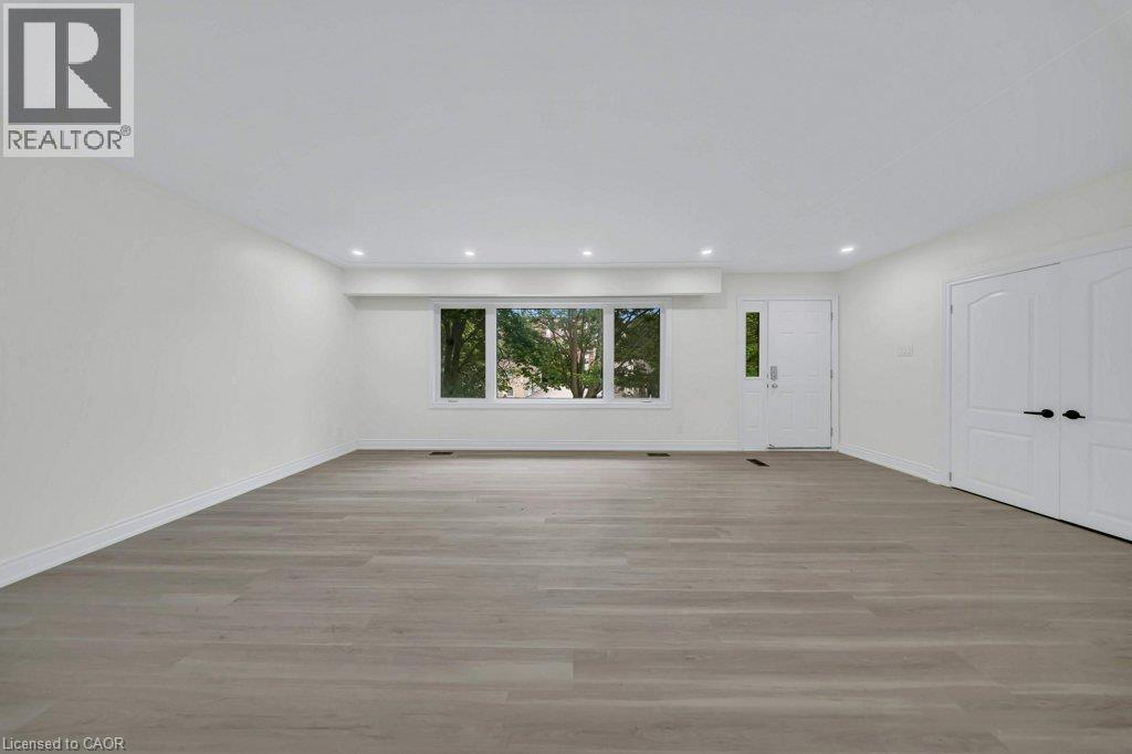 396 Hazel Street, Waterloo, ON - Indoor Photo Showing Other Room