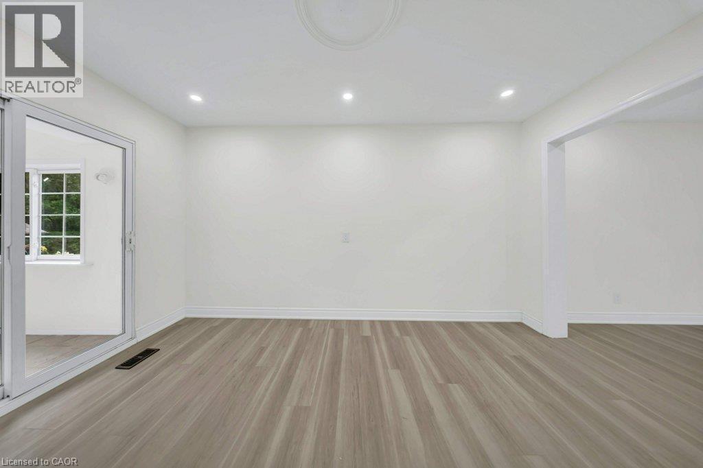 396 Hazel Street, Waterloo, ON - Indoor Photo Showing Other Room