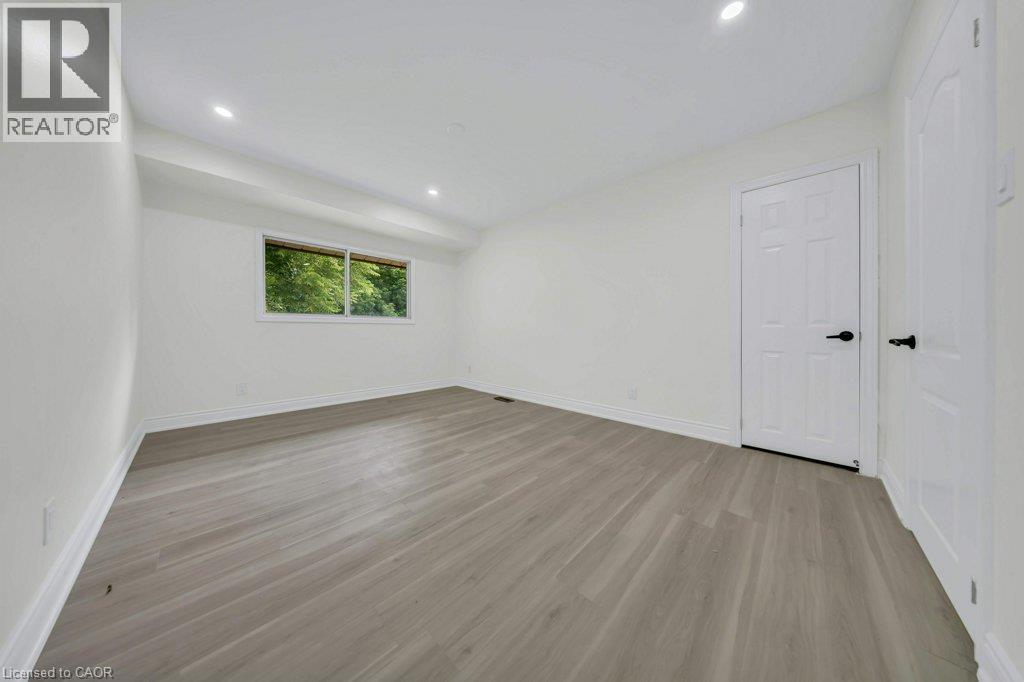 396 Hazel Street, Waterloo, ON - Indoor Photo Showing Other Room