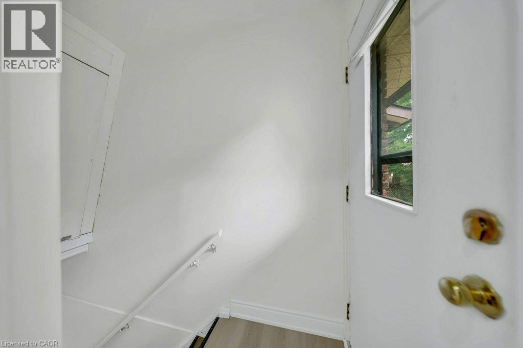 396 Hazel Street, Waterloo, ON - Indoor Photo Showing Other Room
