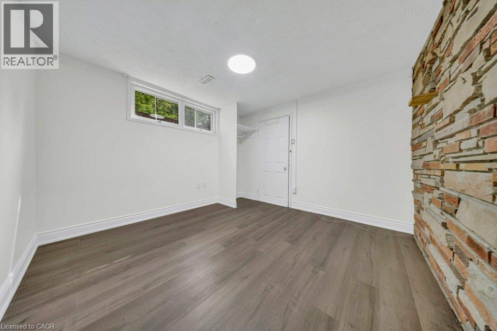 396 Hazel Street, Waterloo, ON - Indoor Photo Showing Other Room