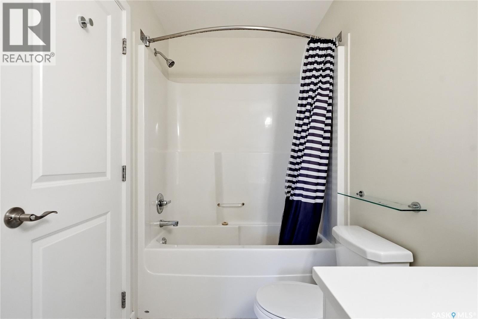 309 410 Hunter Road, Saskatoon, SK - Indoor Photo Showing Bathroom