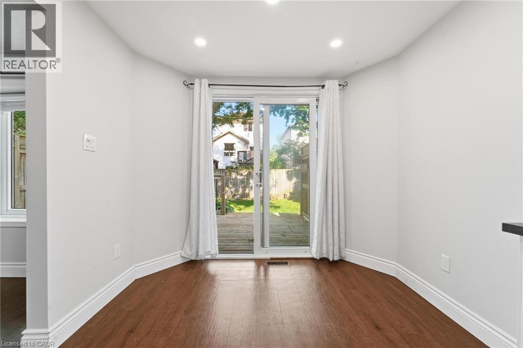 449 Exmoor Street, Waterloo, ON - Indoor Photo Showing Other Room