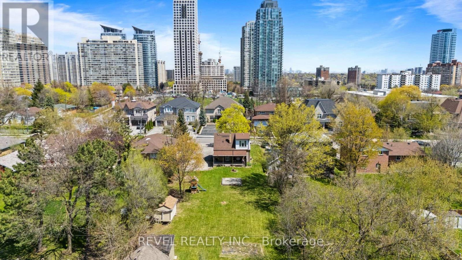 3524 Joan Drive, Mississauga, ON - Outdoor