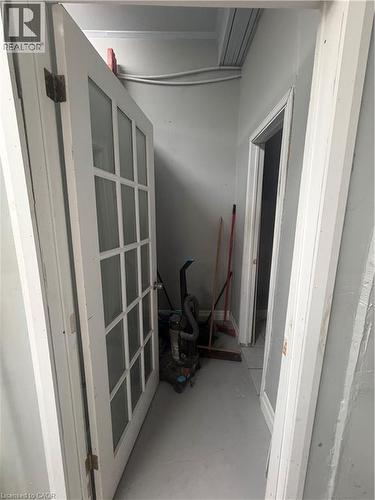 View of hall - 10 Sanford Avenue N, Hamilton, ON 