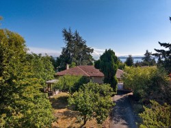 8625 Aldous Terr North Saanich, BC V8L 1L3