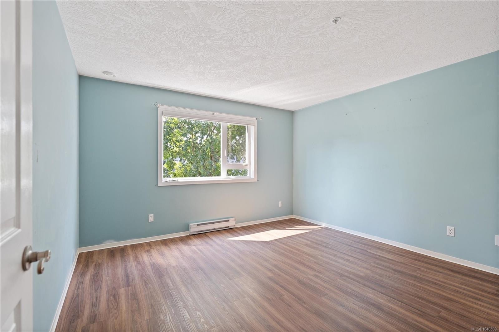 #302-9975 Fifth St, Sidney, BC - Indoor Photo Showing Other Room