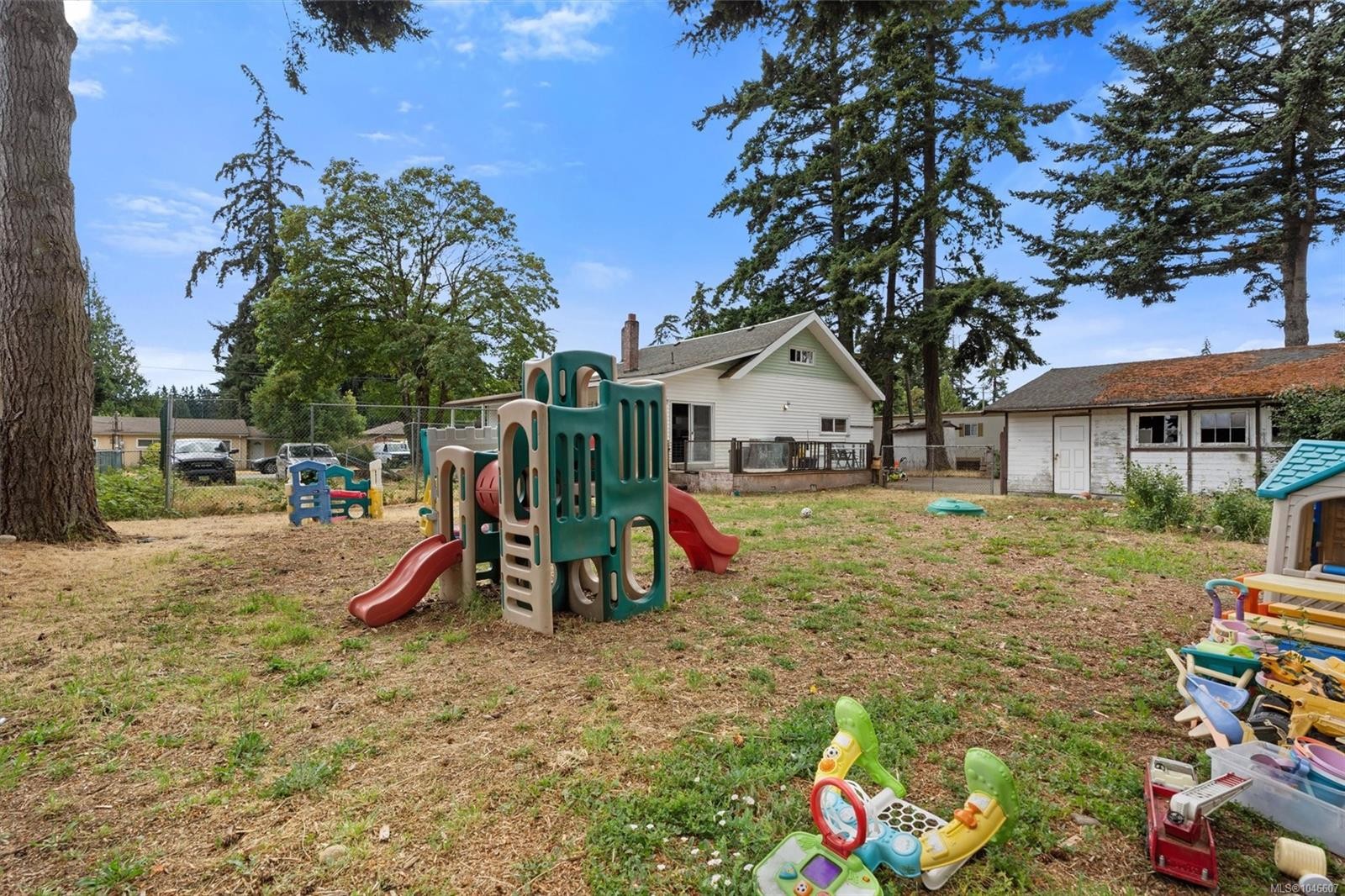 588 Heatherly Rd, Colwood, BC