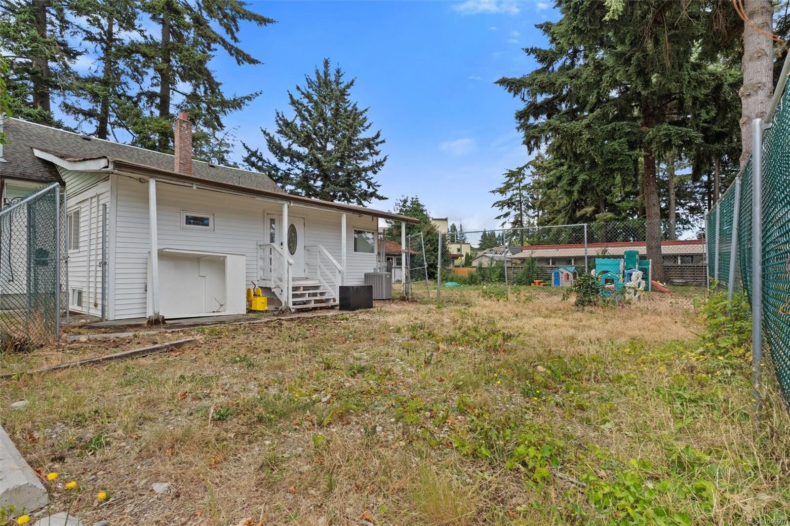 588 Heatherly Rd, Colwood, BC