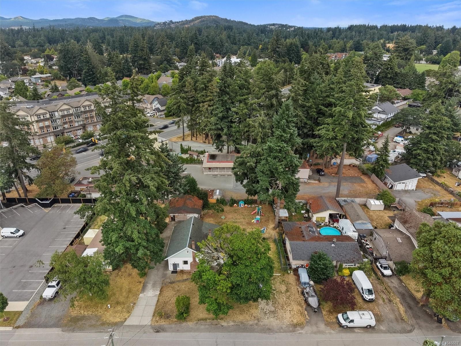 588 Heatherly Rd, Colwood, BC