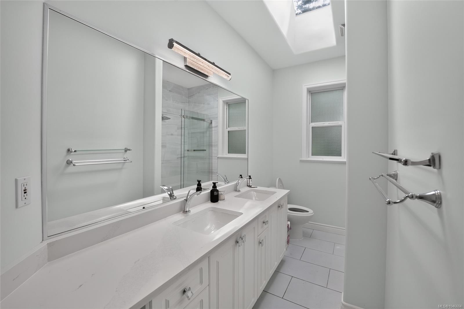 6093 Chippewa Rd, Duncan, BC