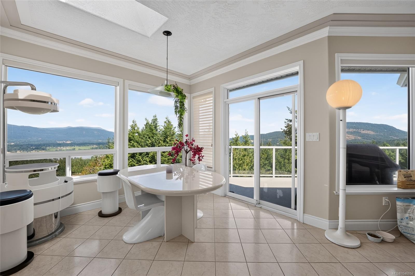 6093 Chippewa Rd, Duncan, BC