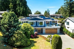 4902 Alamida Cres Saanich, BC V8Y 2T3