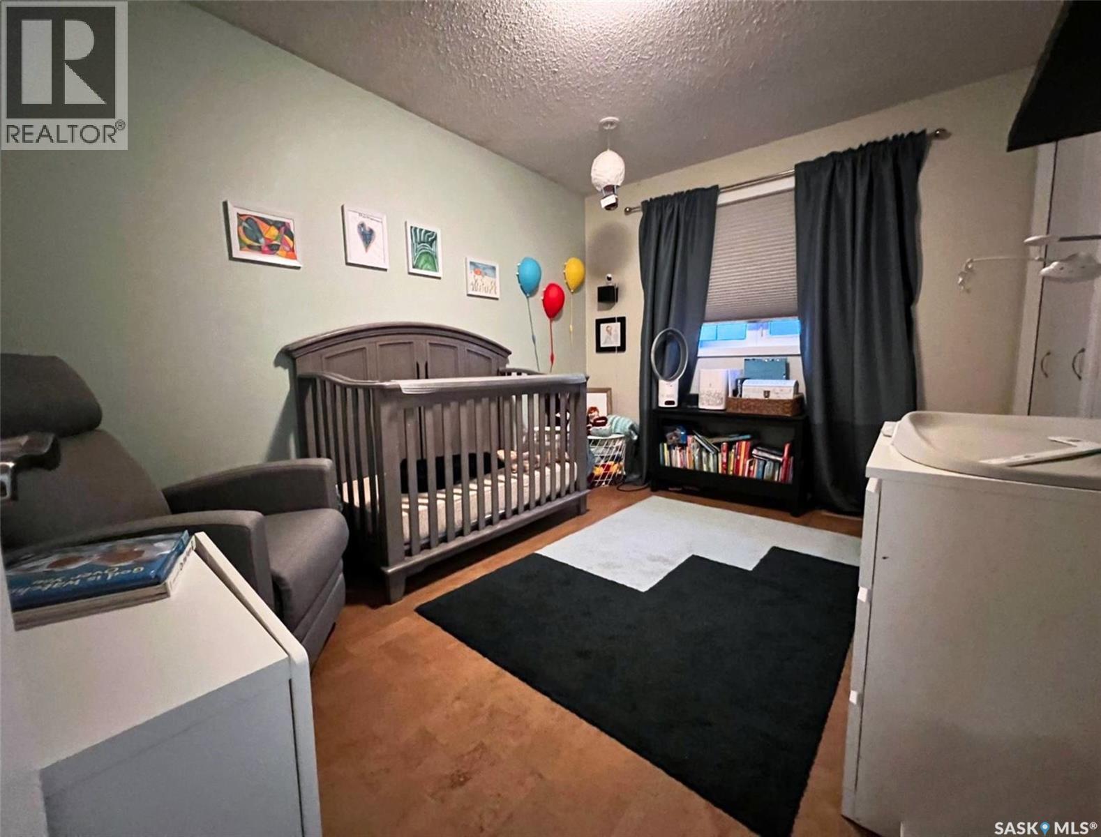338 Battleford Trail, Swift Current, SK - Indoor Photo Showing Bedroom