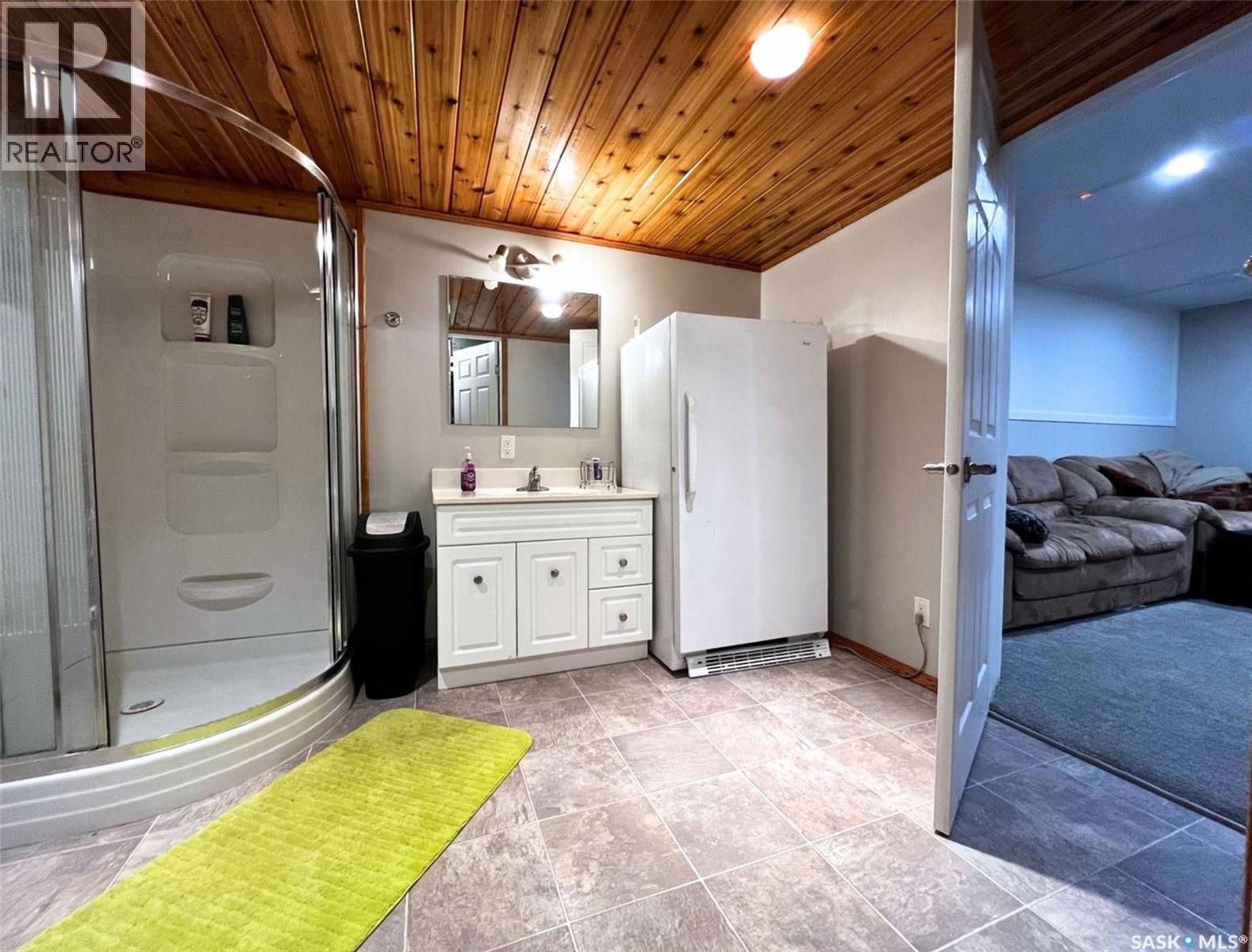 338 Battleford Trail, Swift Current, SK - Indoor Photo Showing Bathroom