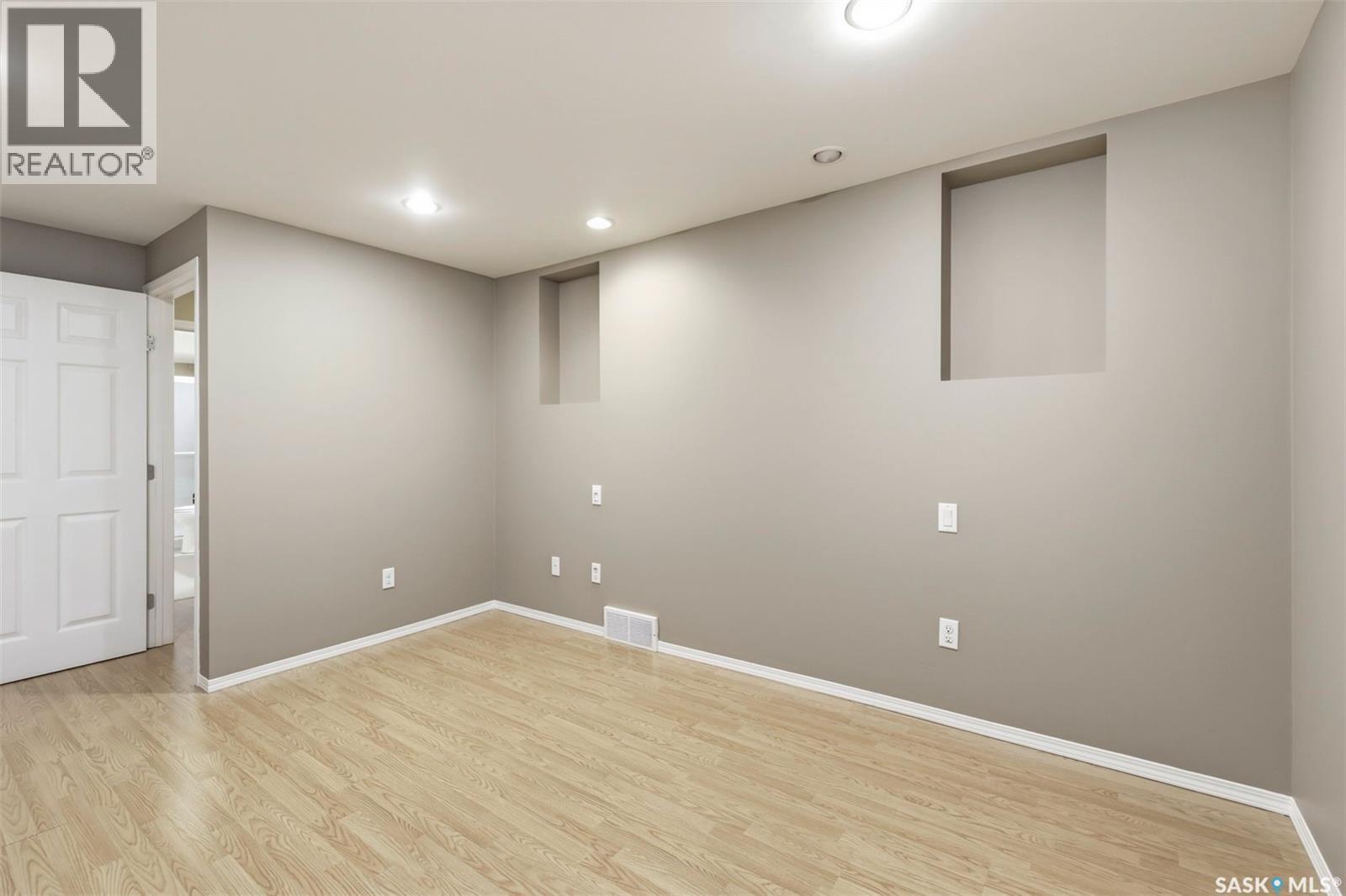 709 Cumberland Avenue S, Saskatoon, SK - Indoor Photo Showing Other Room