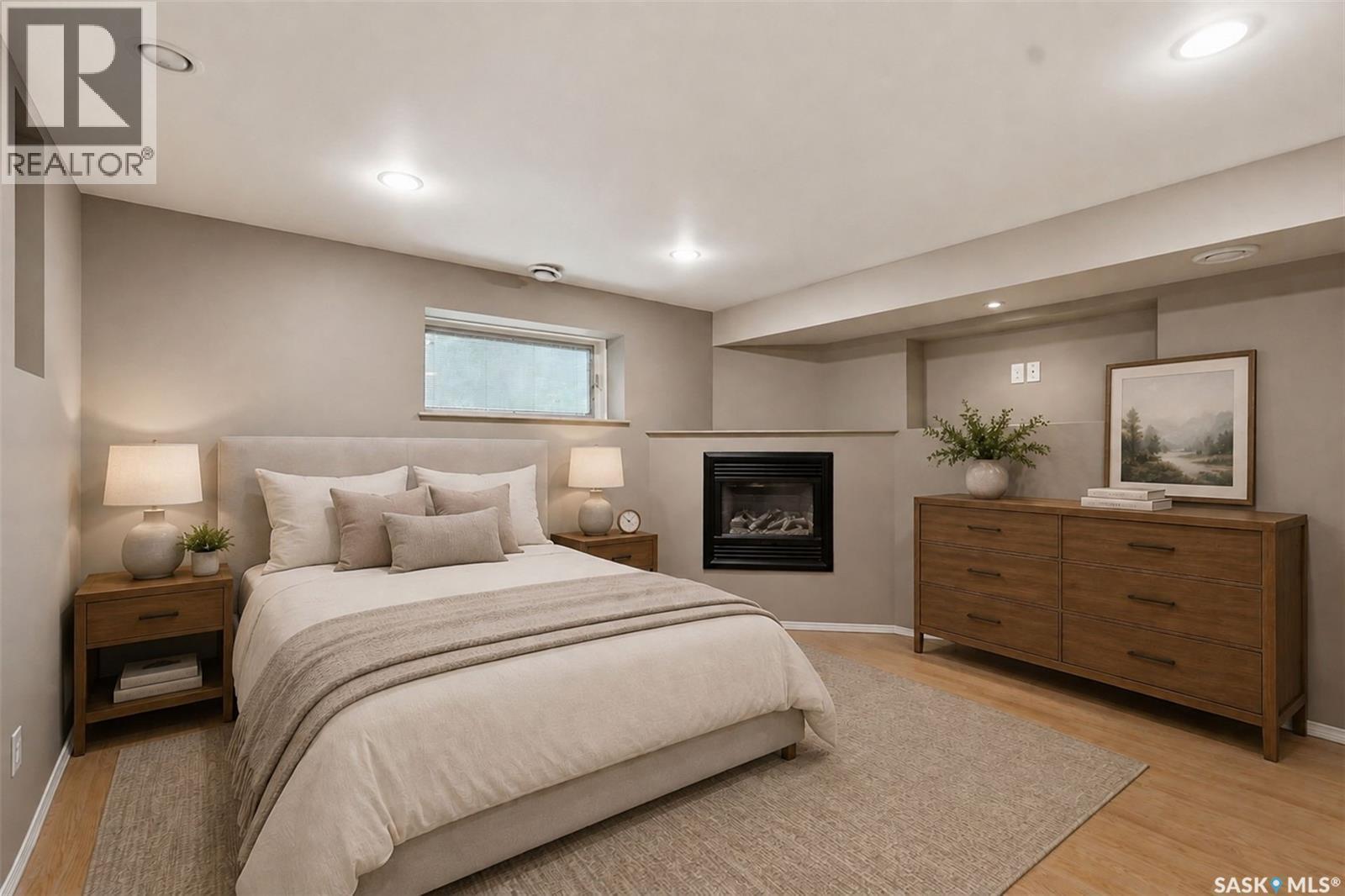 709 Cumberland Avenue S, Saskatoon, SK - Indoor Photo Showing Bedroom