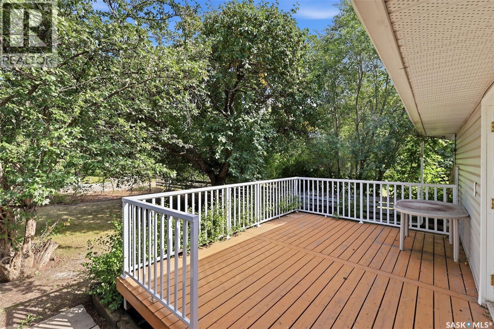 709 Cumberland Avenue S, Saskatoon, SK - Outdoor With Deck Patio Veranda With Exterior