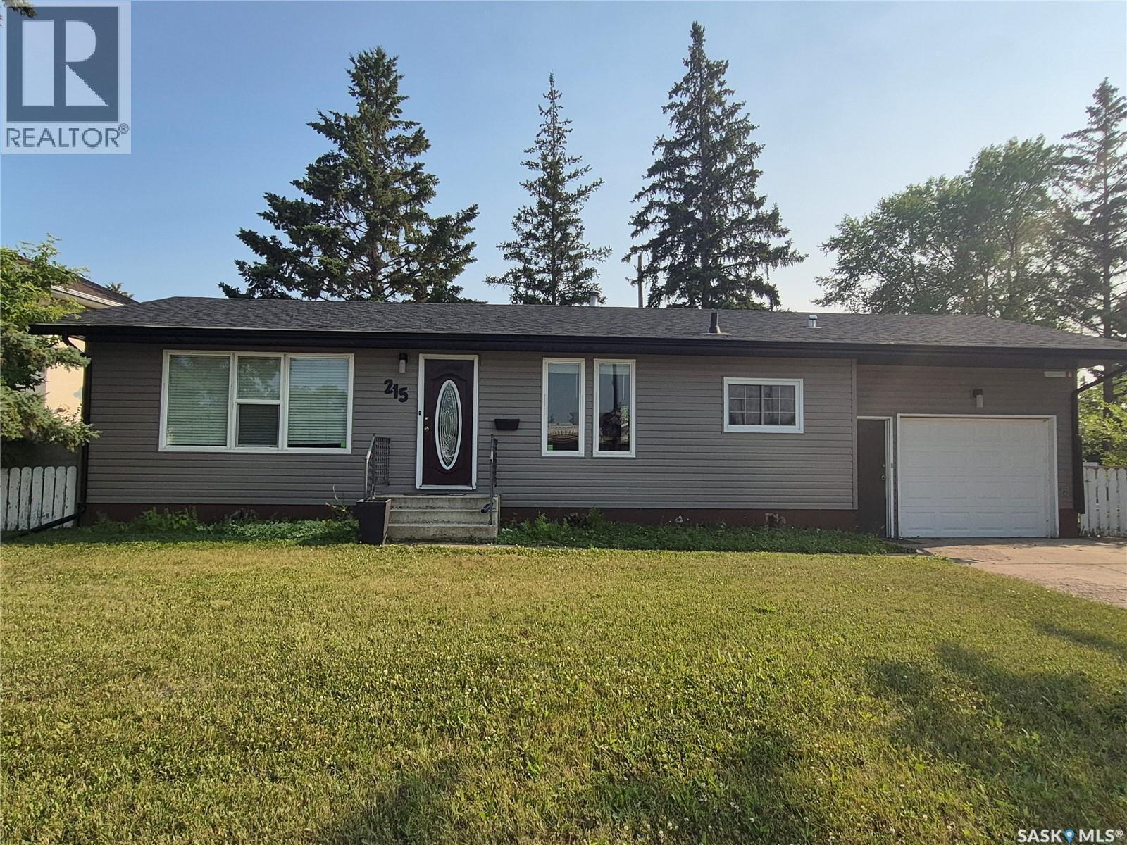 215 Central Street W, Warman, SK - Outdoor