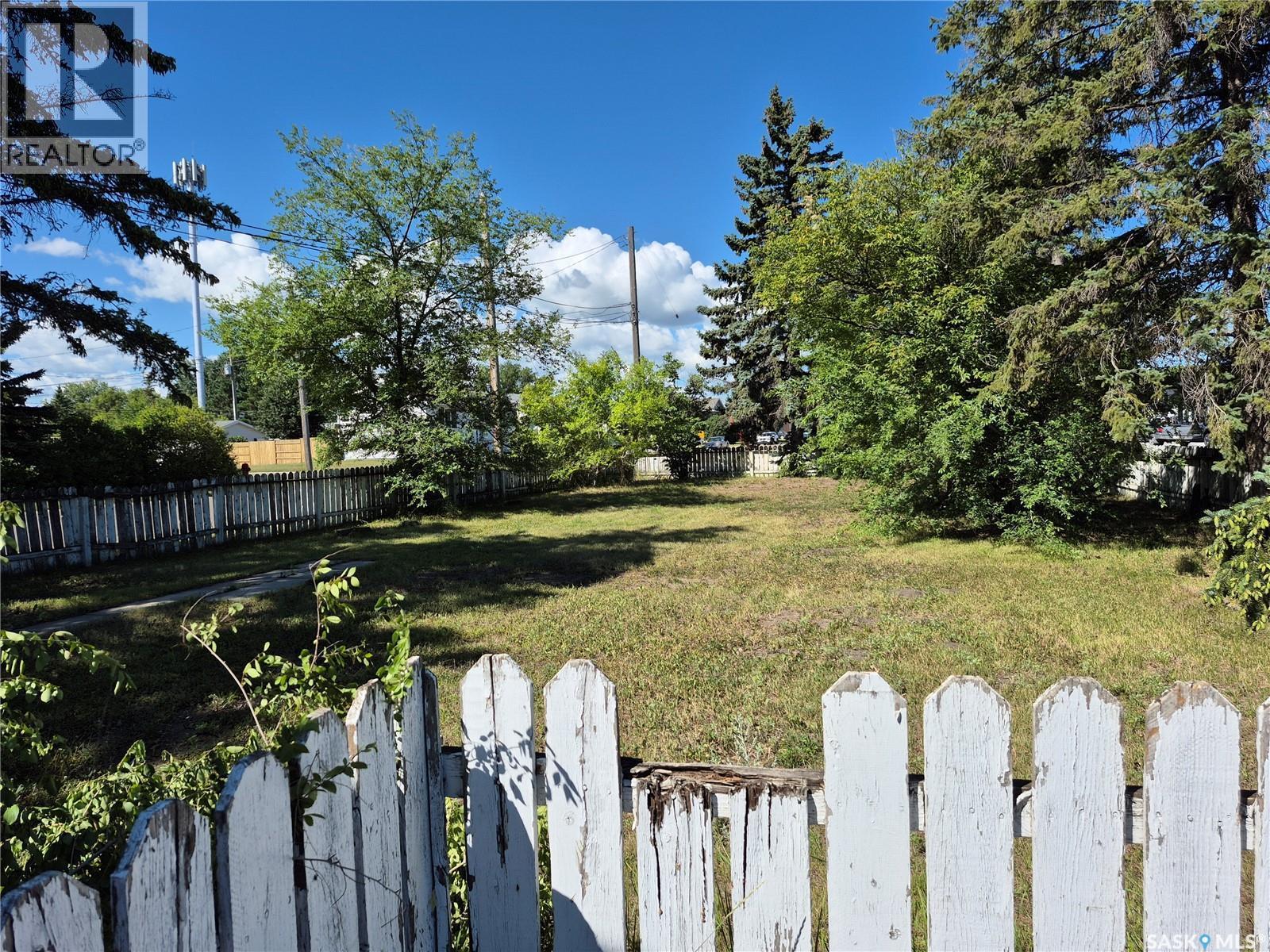 215 Central Street W, Warman, SK - Outdoor