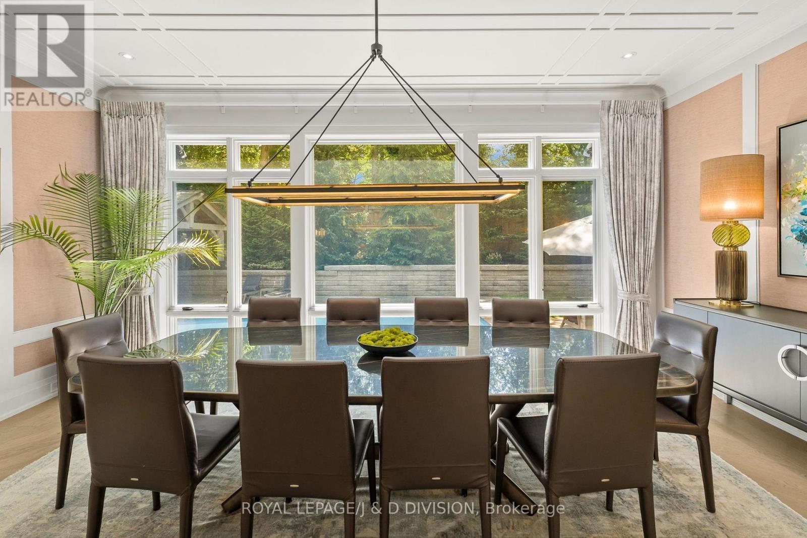 5 Pine Forest Road, Toronto, ON - Indoor Photo Showing Dining Room