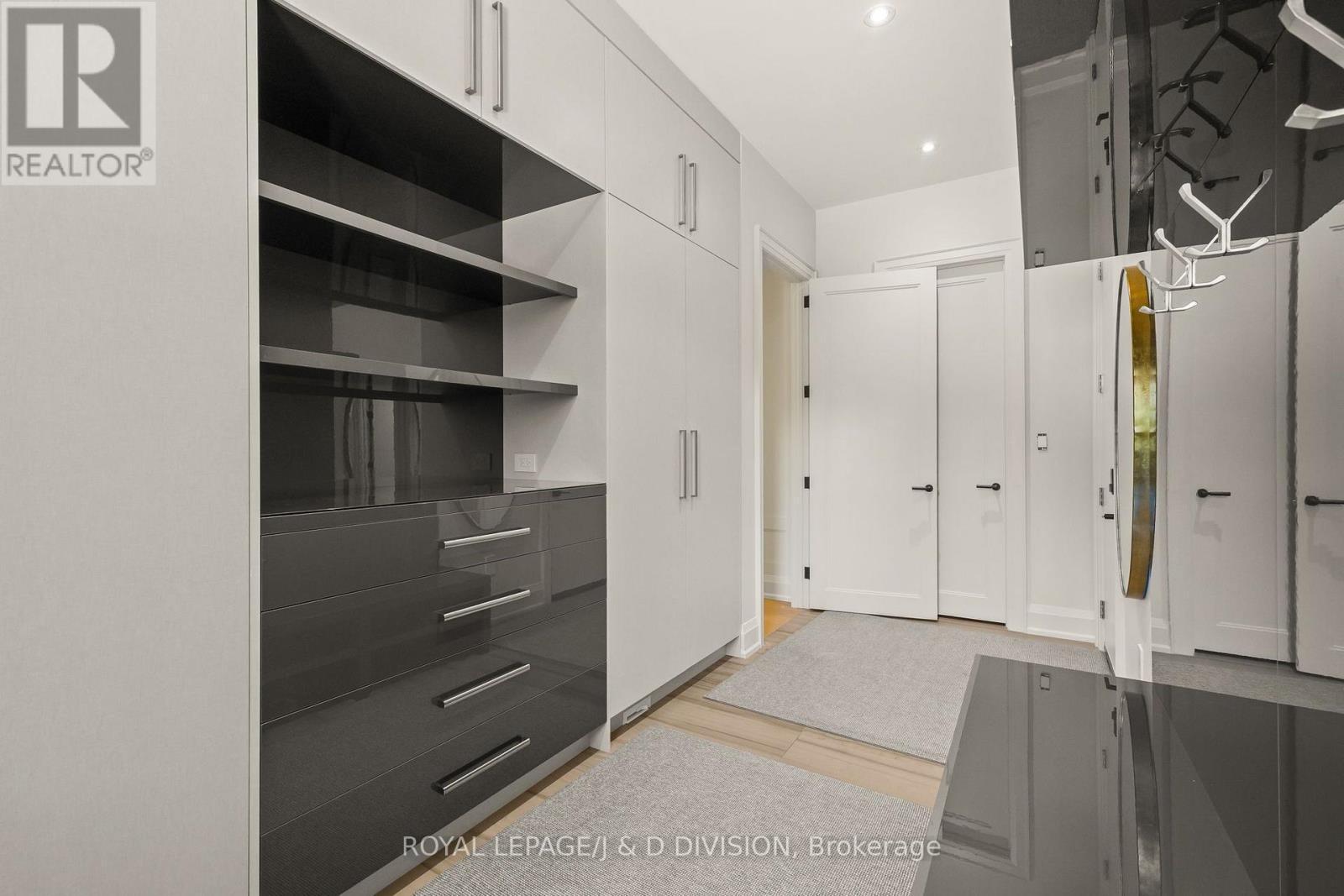 5 Pine Forest Road, Toronto, ON - Indoor Photo Showing Other Room
