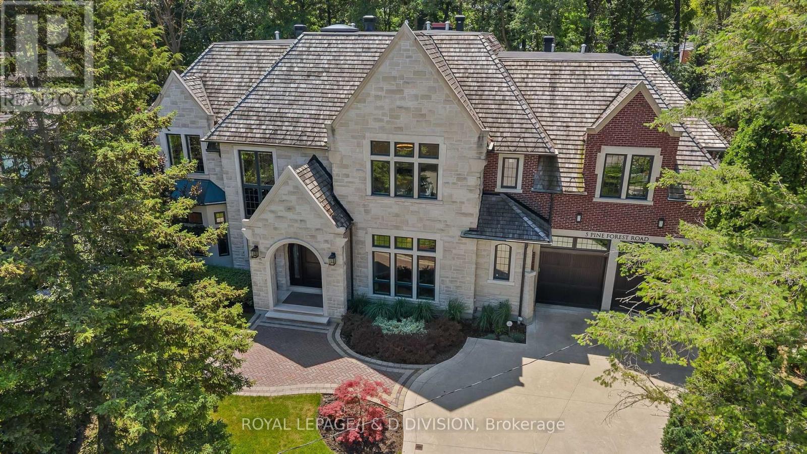 5 Pine Forest Road, Toronto, ON - Outdoor With Facade