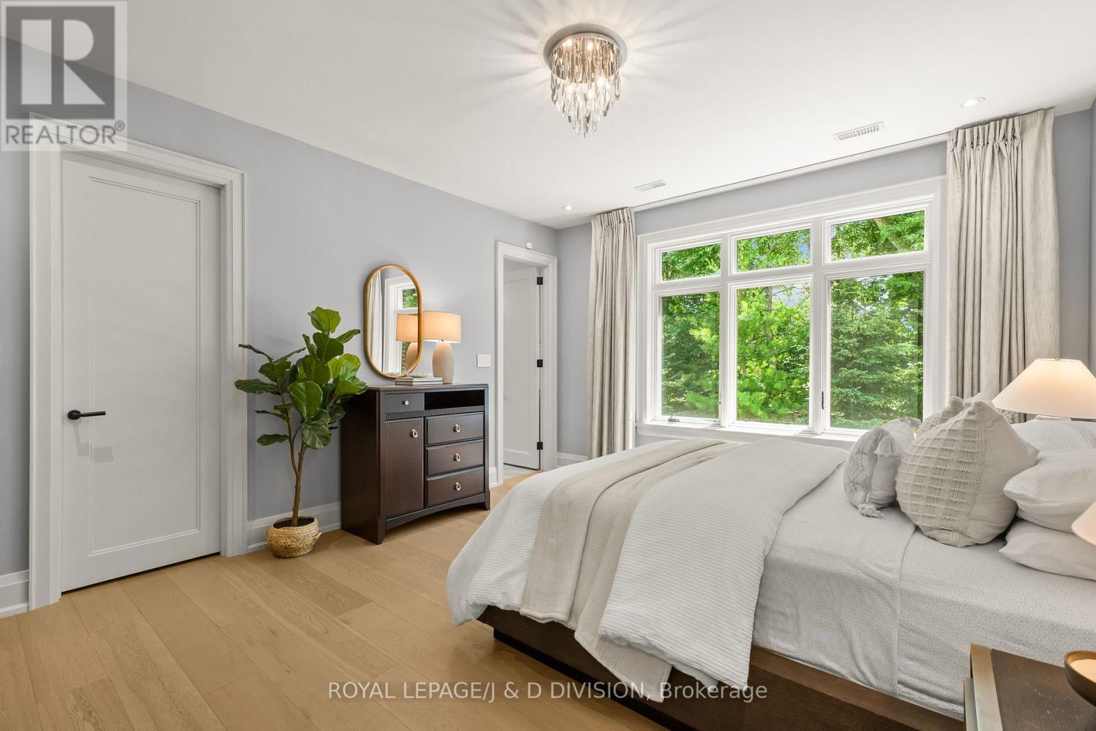 5 Pine Forest Road, Toronto, ON - Indoor Photo Showing Bedroom