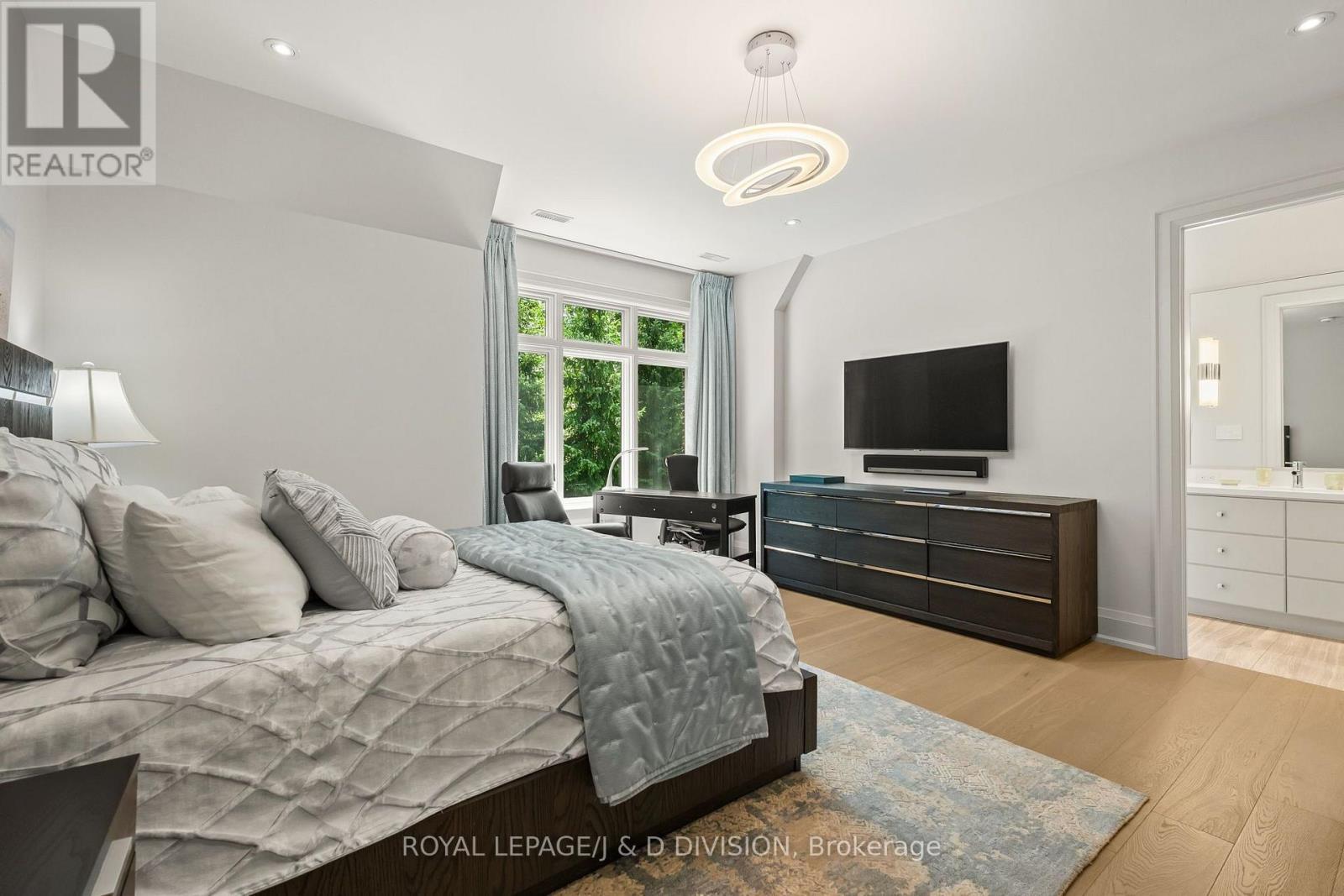 5 Pine Forest Road, Toronto, ON - Indoor Photo Showing Bedroom